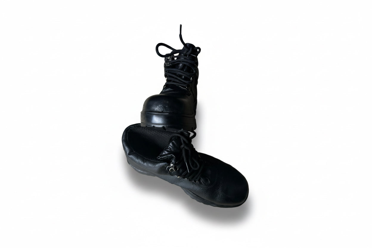 Safety boots